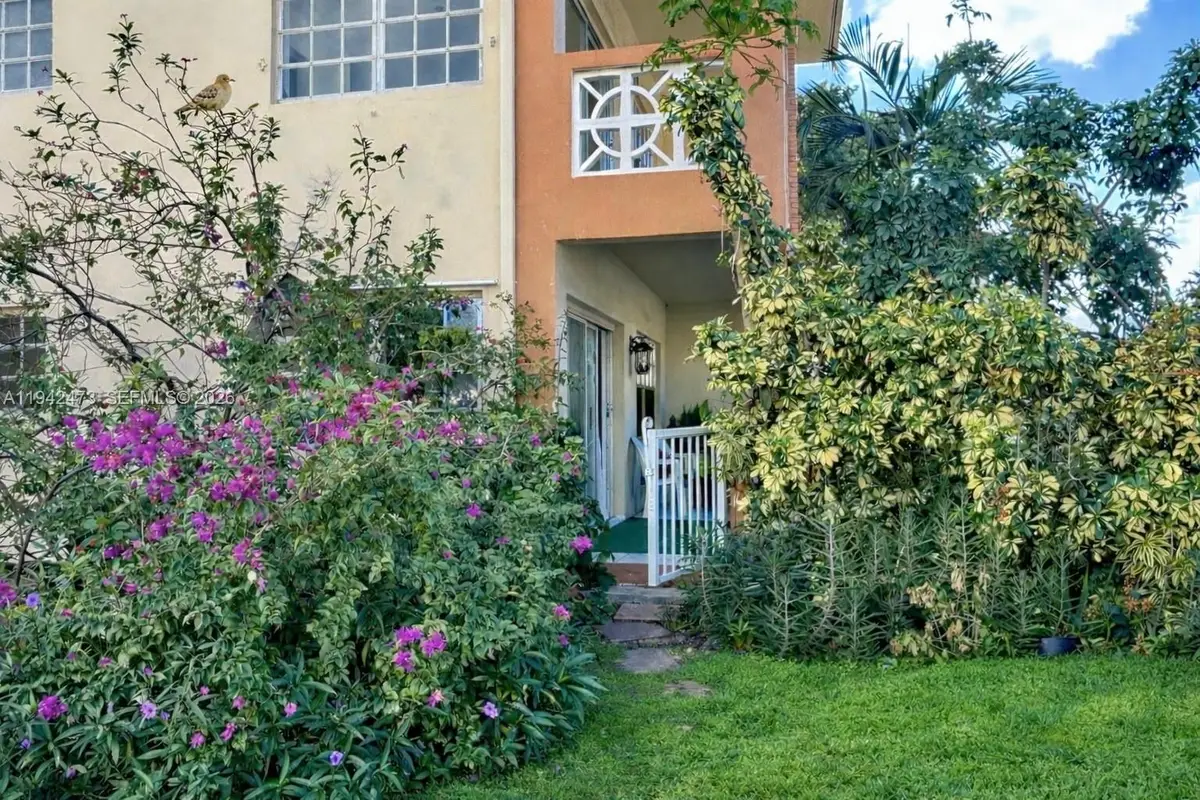 11840 NE 19th Dr #9, North Miami, FL 33181 - Image #1