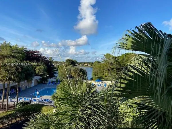 1902 Bermuda Cir #E2, Coconut Creek, FL 33066