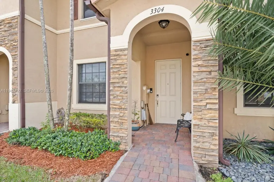 3304 W 92nd Pl, Hialeah, FL 33018 - Image #3