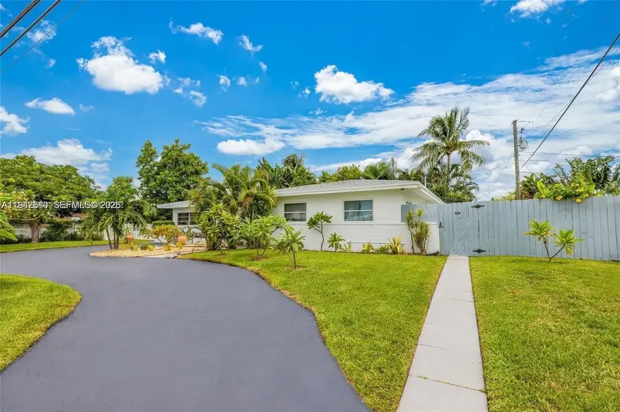 1320 NE 27th Ave, Pompano Beach, FL 33062 - Image #3