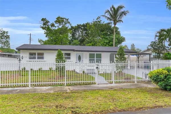 17130 NW 51st Pl, Miami Gardens, FL 33055