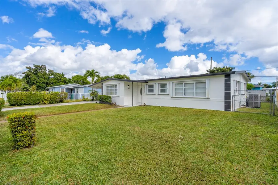 19525 NW 38th Ct, Miami Gardens, FL 33055 - #2