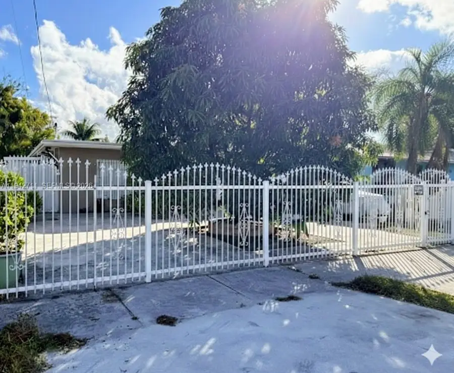 2118 NW 86th St, Miami, FL 33147 - #2
