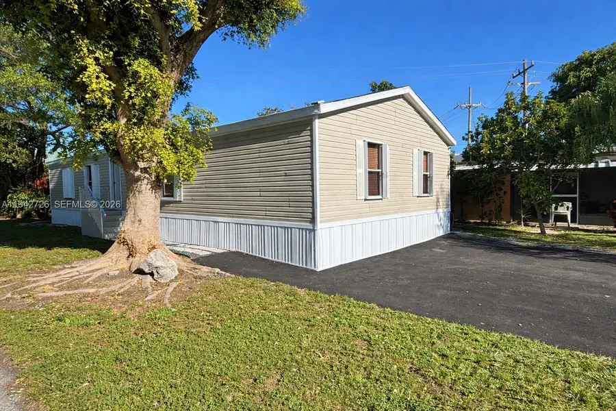 2108 8th Ave N, Lake Worth, FL 33461 - Image #2