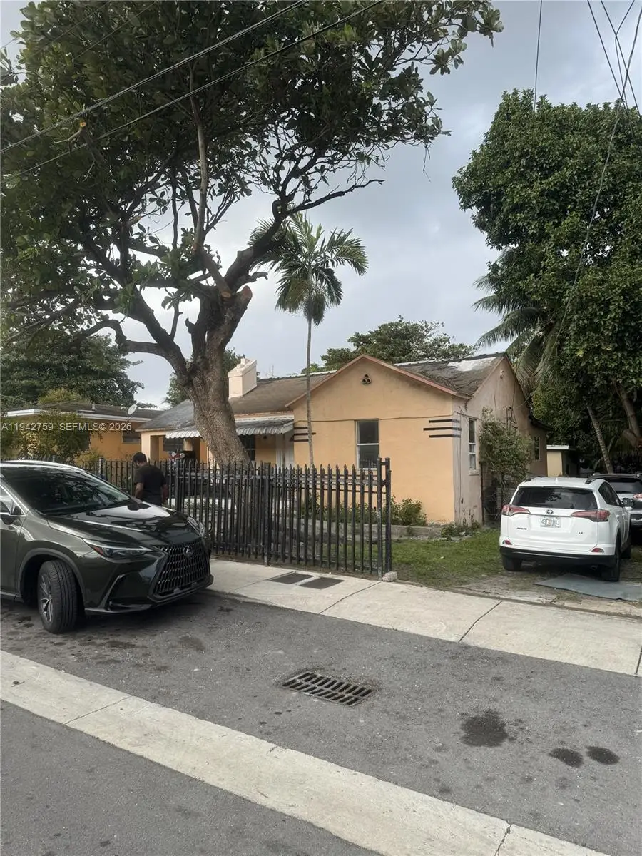 165 NE 70th St, Miami, FL 33138 - Image #1