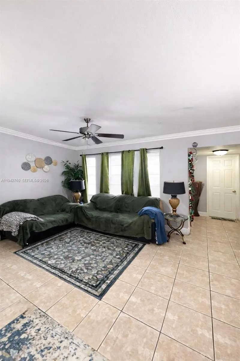 2450 NW 85th Ave, Sunrise, FL 33322 - Image #2