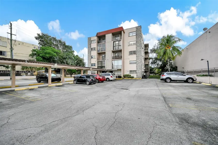 3640 NW 9th St #401, Miami, FL 33125 - Image #3