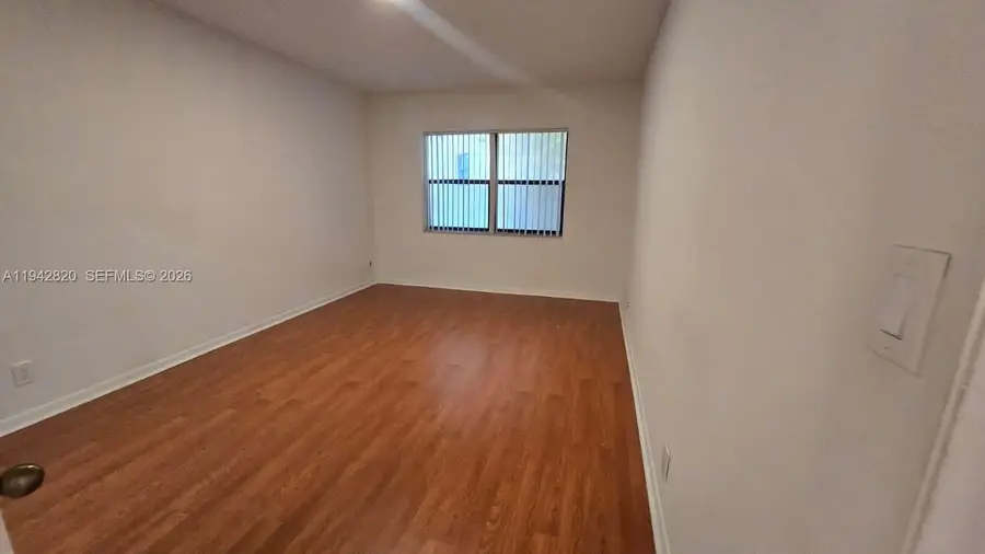 8290 Lake Dr #508, Doral, FL 33166 - Image #2