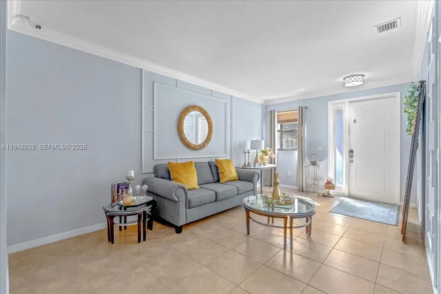 561 NE 33rd Ter, Homestead, FL 33033 - Image #2