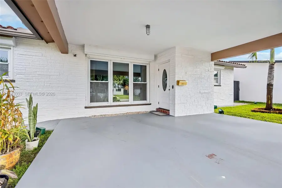 2211 N 50th Ave, Hollywood, FL 33021 - Image #2