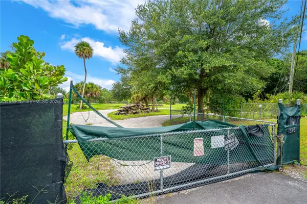 576 Marshall Rd, West Palm Beach, FL 33413