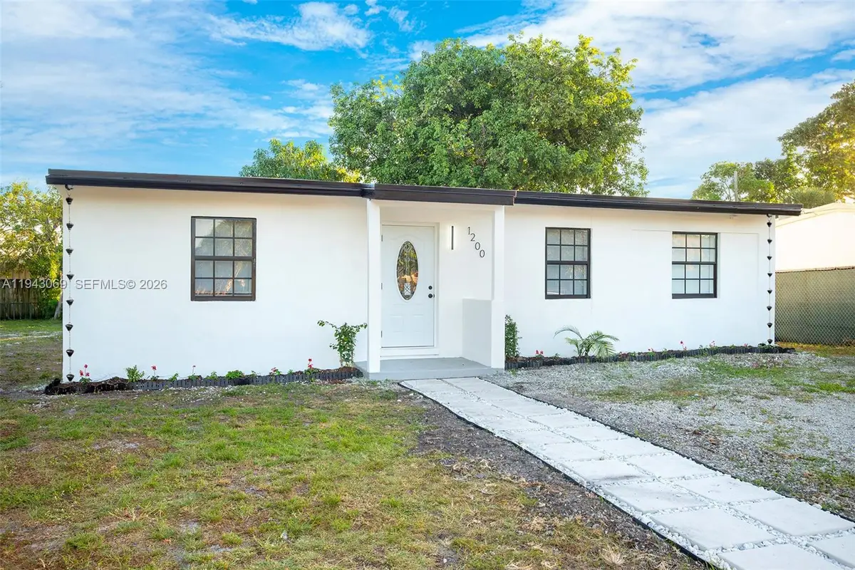 1200 NW 11th Ct, Fort Lauderdale, FL 33311 - Image #1