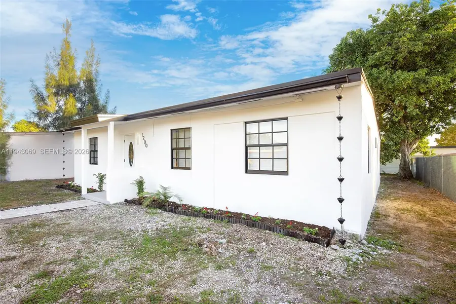 1200 NW 11th Ct, Fort Lauderdale, FL 33311 - Image #3