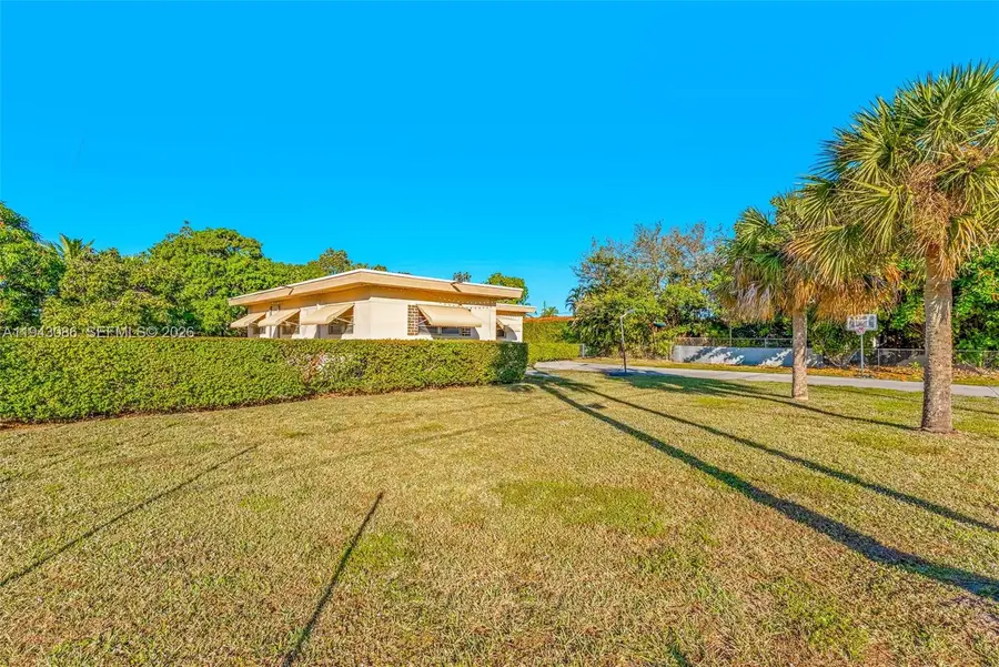 3230 SW 98th Ave, Miami, FL 33165 - Image #3