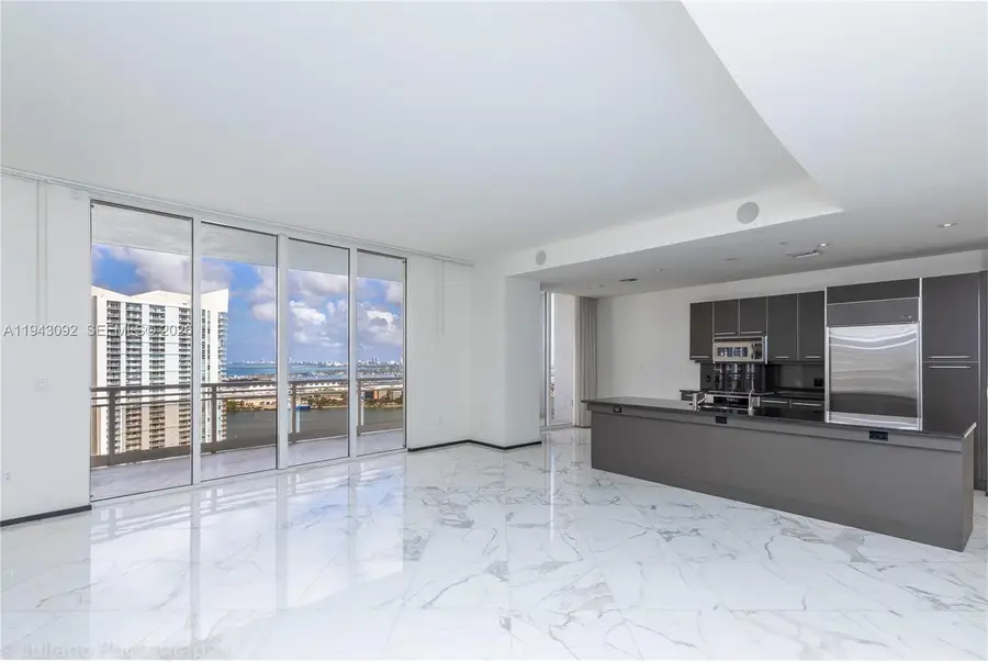 901 Brickell Key Blvd #3407, Miami, FL 33131 - Image #2
