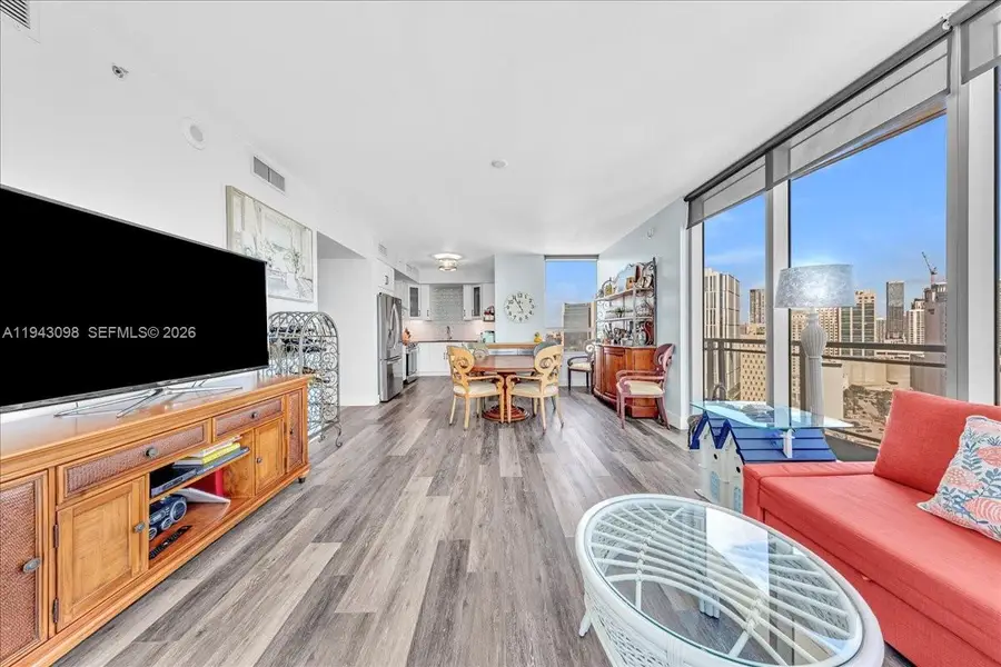 90 SW 3rd St #2604, Miami, FL 33130 - Image #2