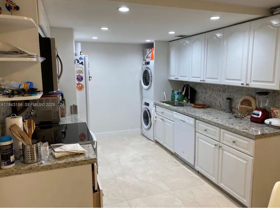 155 Ocean Lane Dr #611, Key Biscayne, FL 33149 - Image #2