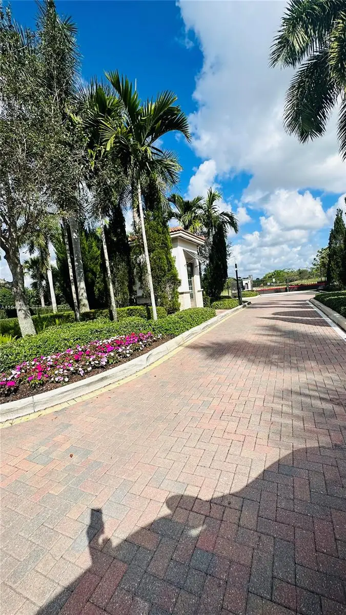 10105 Brickhill Dr, Boca Raton, FL 33428 - Image #2