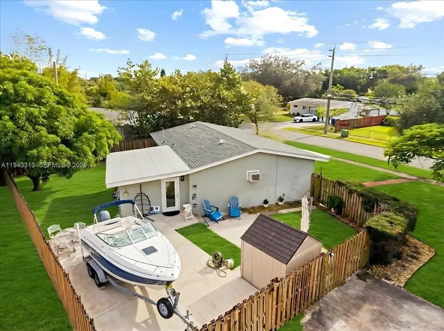 1864 SW 37th Ave, Fort Lauderdale, FL 33312 - Image #2