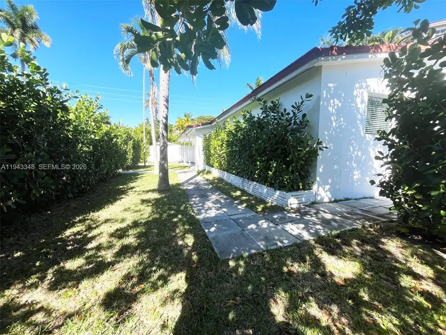 1059 Washington St, Hollywood, FL 33019 - Image #3
