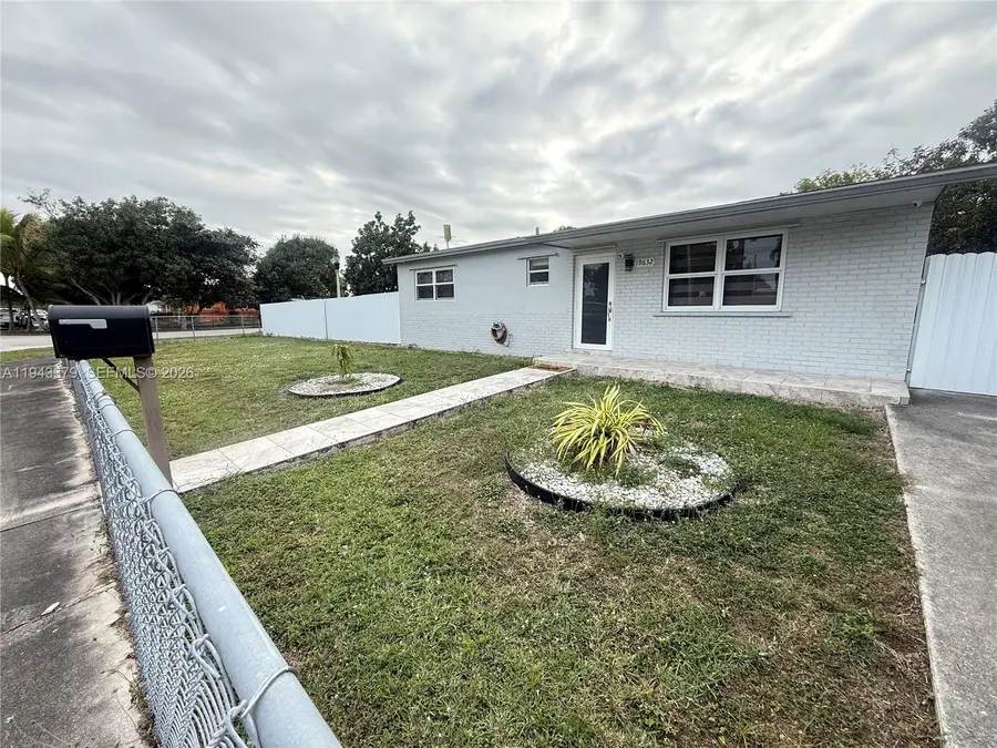 19632 SW 120th Ave, Miami, FL 33177 - Image #2