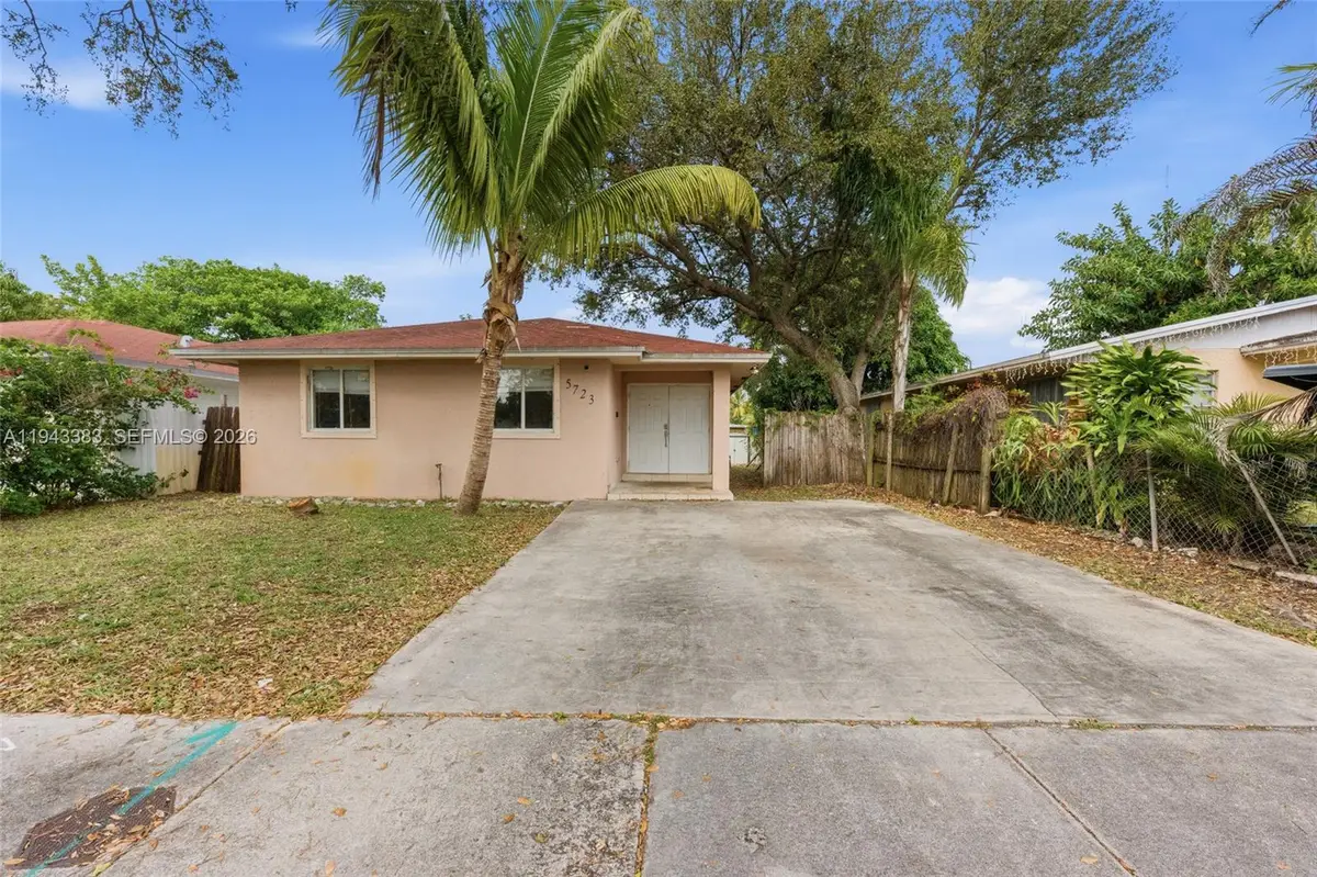 5723 SW 40th St, West Park, FL 33023 - Image #1