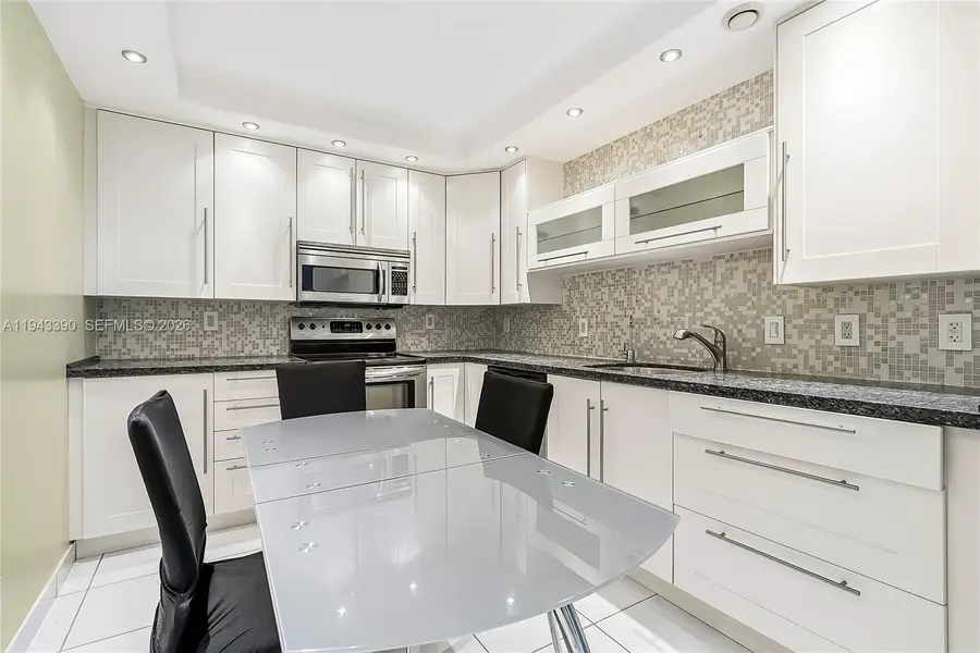 1890 S Ocean Dr #1907, Hallandale Beach, FL 33009 - Image #2