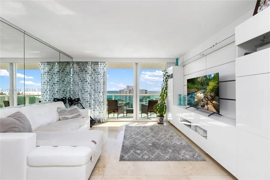 100 Bayview Dr #907, Sunny Isles Beach, FL 33160 - Image #2