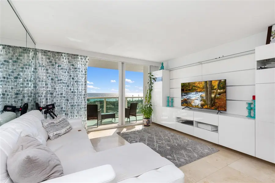 100 Bayview Dr #907, Sunny Isles Beach, FL 33160 - Image #3