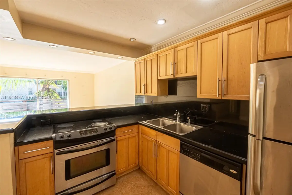 7477 SW 82nd St #C213, Miami, FL 33143 - Image #1