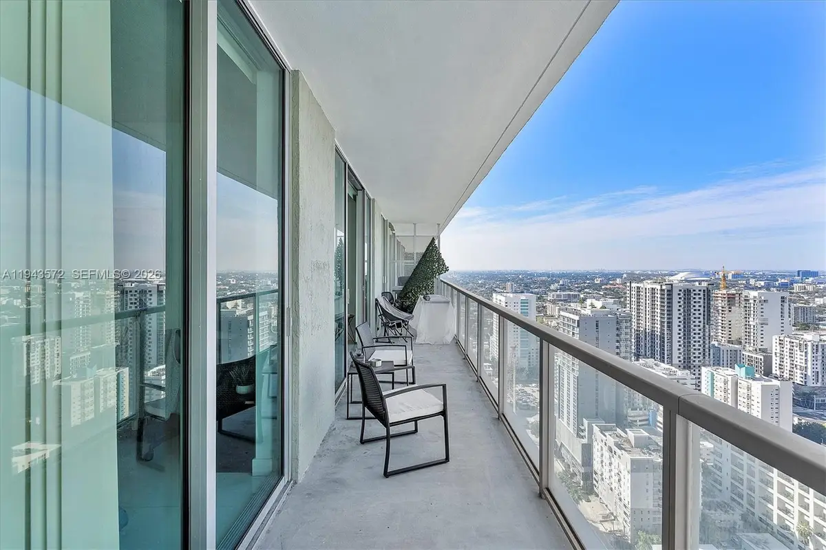 79 SW 12th St #3809S, Miami, FL 33130 - Image #1