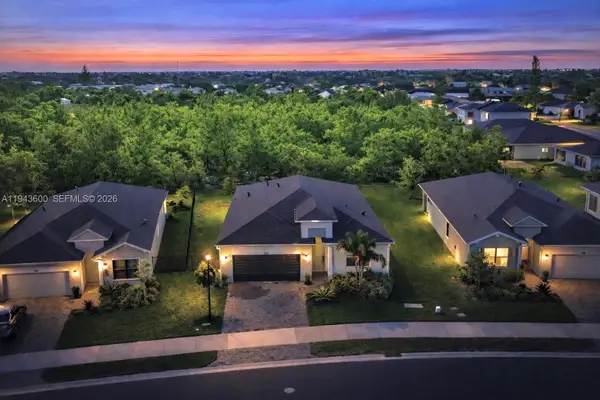 2099 NE Cedar St, Jensen Beach, FL 34957