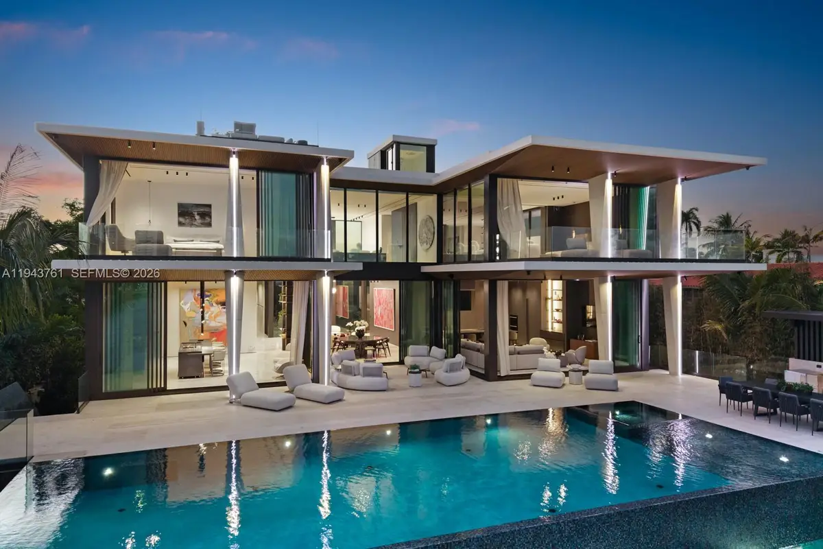 217 E Rivo Alto Dr, Miami Beach, FL 33139 - Image #1