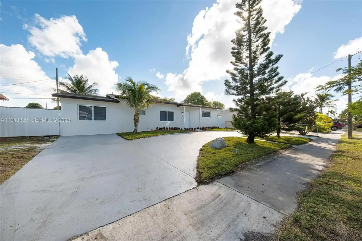 17201 NW 42nd Ave, Miami Gardens, FL 33055 - Image #1