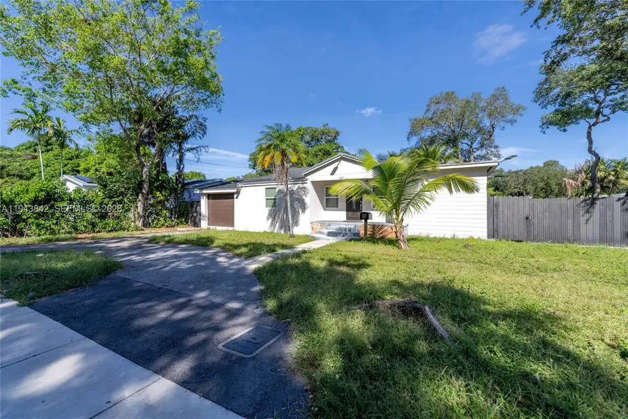 947 NE NE 149, Golden Glades, FL 33160 - Image #3