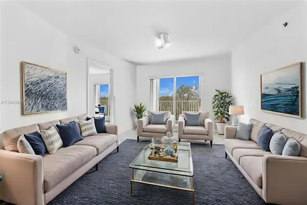 2475 NW 16th St Rd #601, Miami, FL 33125