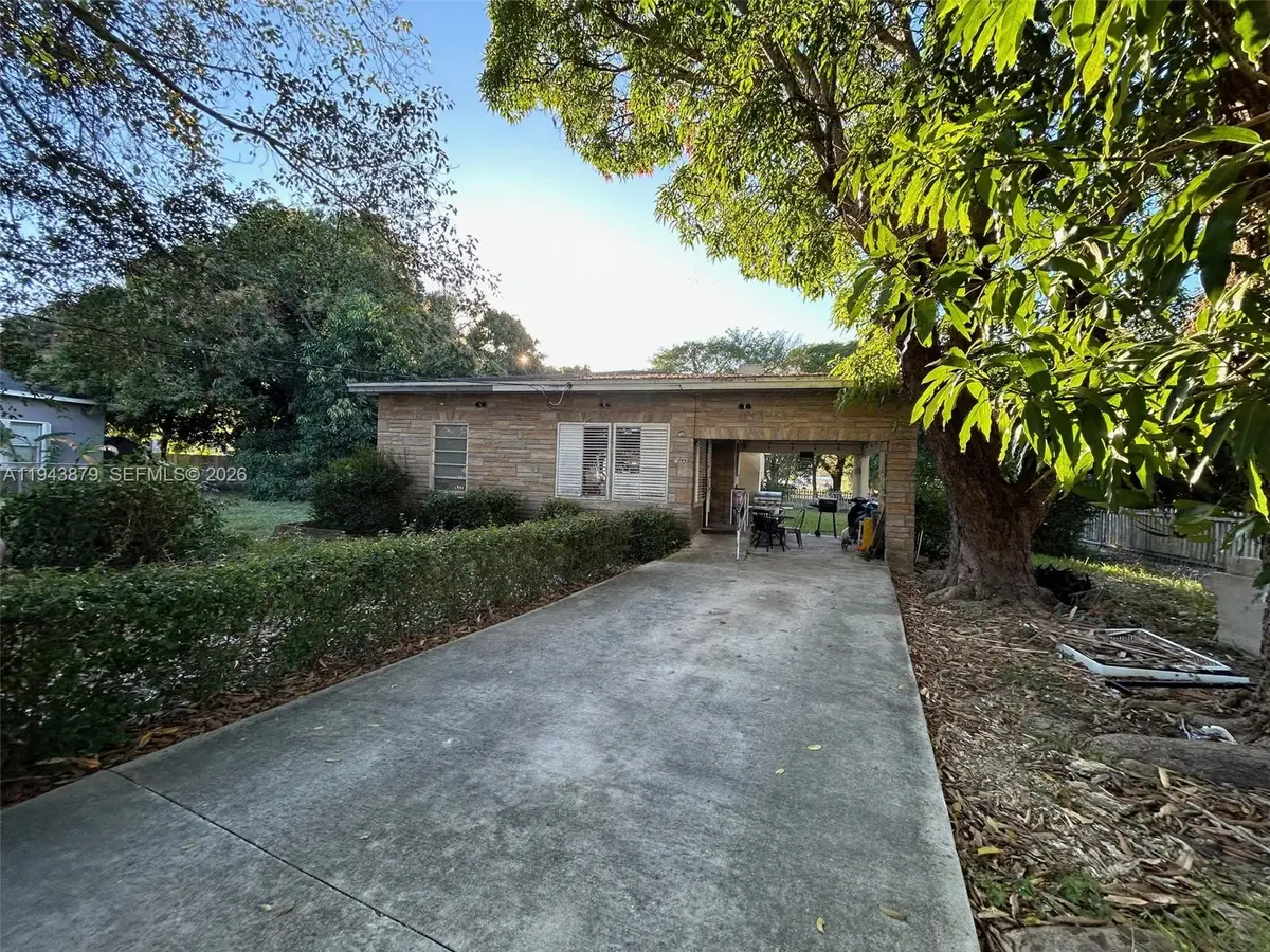 6500 SW 60th Ave, South Miami, FL 33143 - Image #1