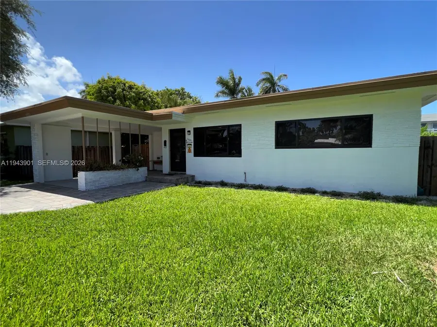 1425 Grant St, Hollywood, FL 33020 - Image #3