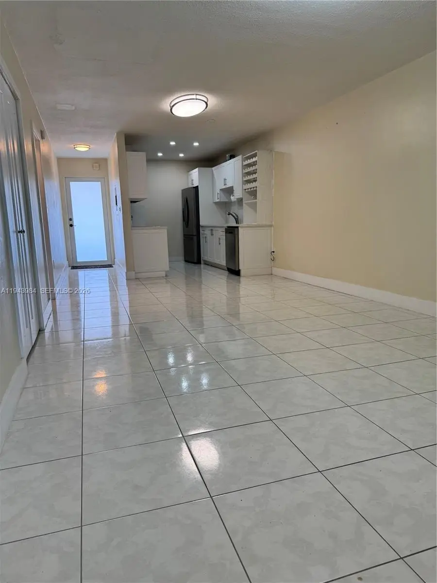 300 NE 191st St #219, Miami, FL 33179 - Image #2