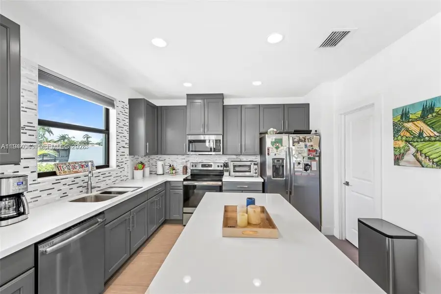 4518 E Aqua Bella Ln, Dania Beach, FL 33312 - Image #3