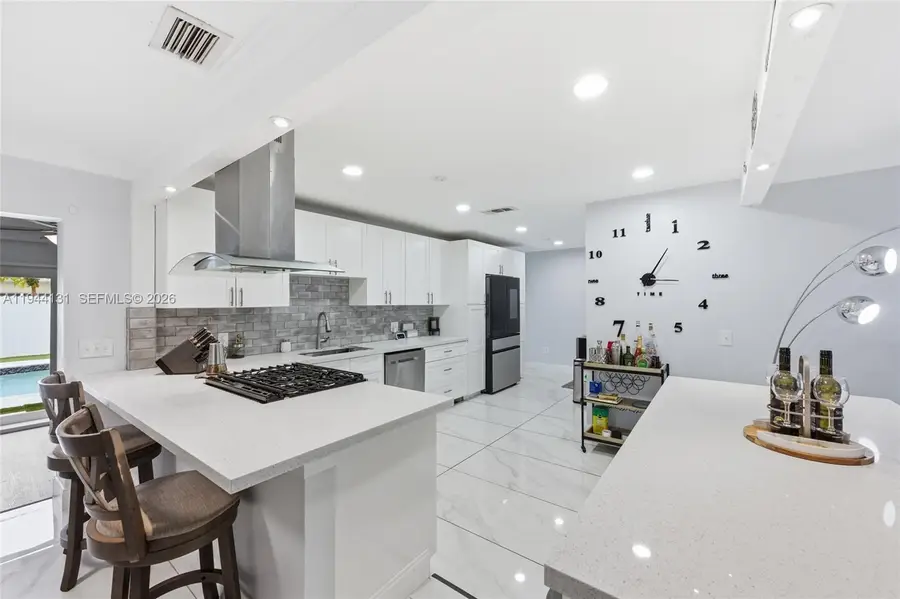 9771 NW 24th Pl, Sunrise, FL 33322 - Image #2