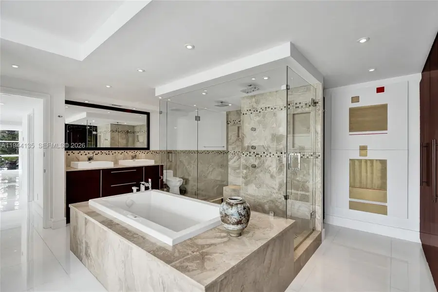 1000 Parkview Dr #330, Hallandale Beach, FL 33009 - Image #3