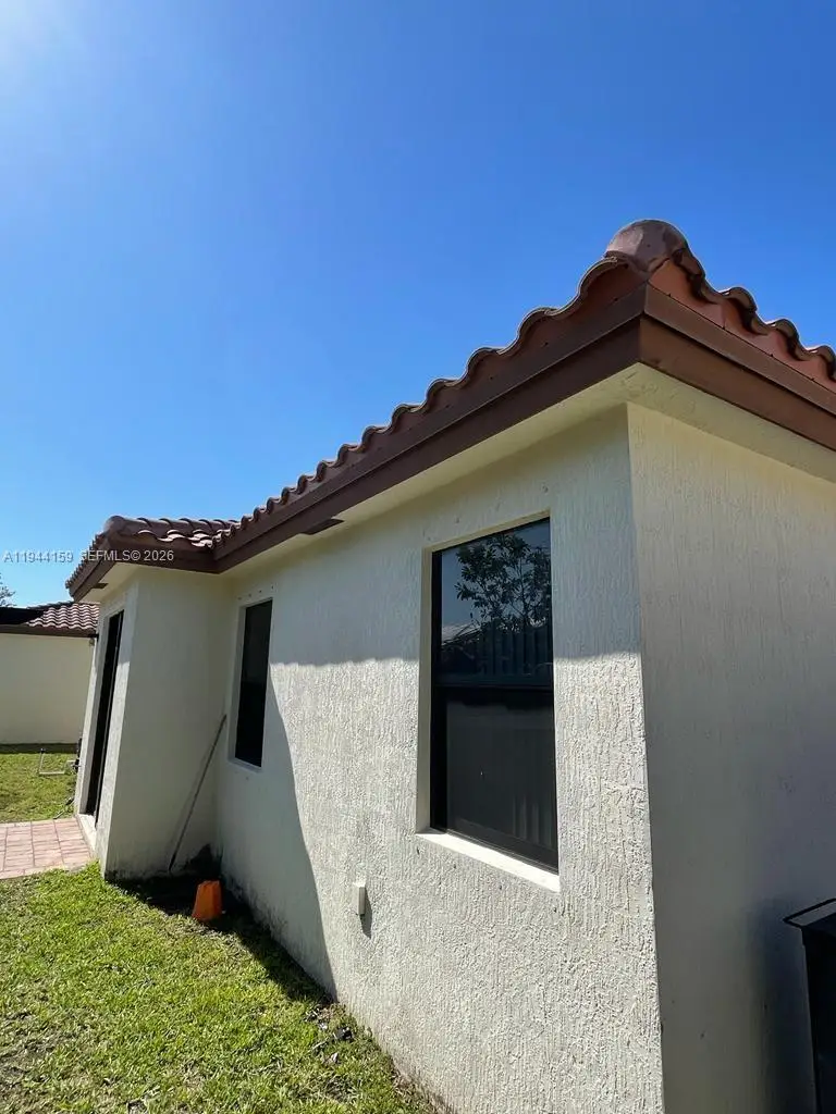 15400 SW 176th Ln, Miami, FL 33187 - Image #2