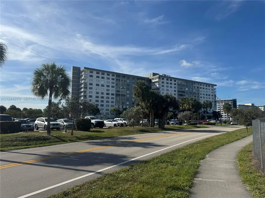 3800 Hillcrest Dr #1222, Hollywood, FL 33021 - Image #2