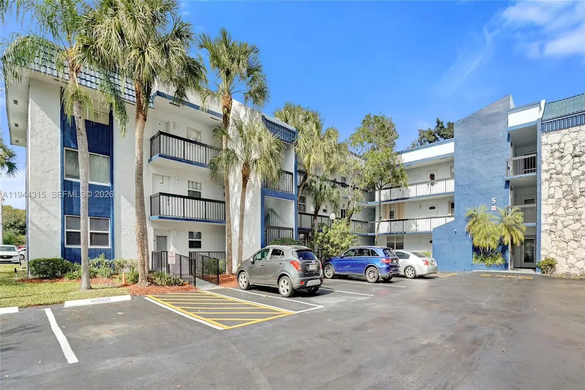 3180 Holiday Springs Blvd #5-109, Margate, FL 33063 - Image #1