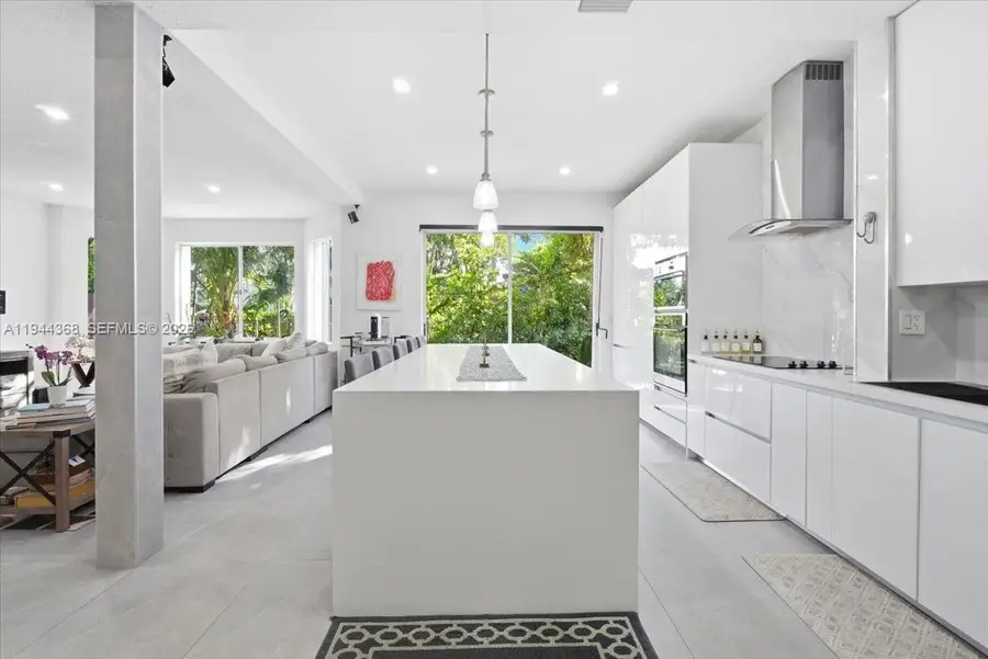 11372 NW 72nd Ter, Doral, FL 33178 - Image #2