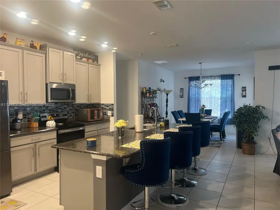 3855 Carrick Bend Dr, Kissimmee, FL 34746 - Image #3