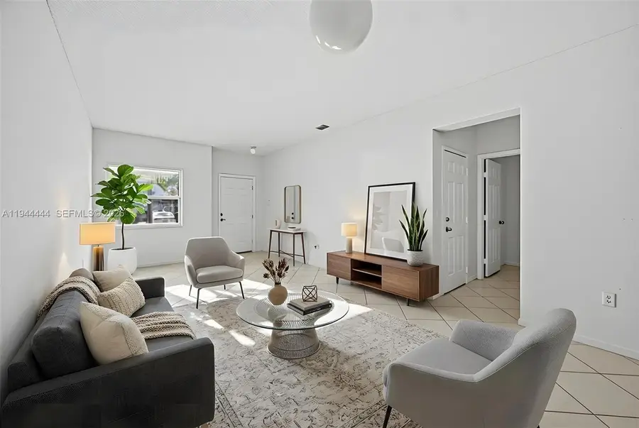 2233 SE 24th Place, Homestead, FL 33035 - Image #2