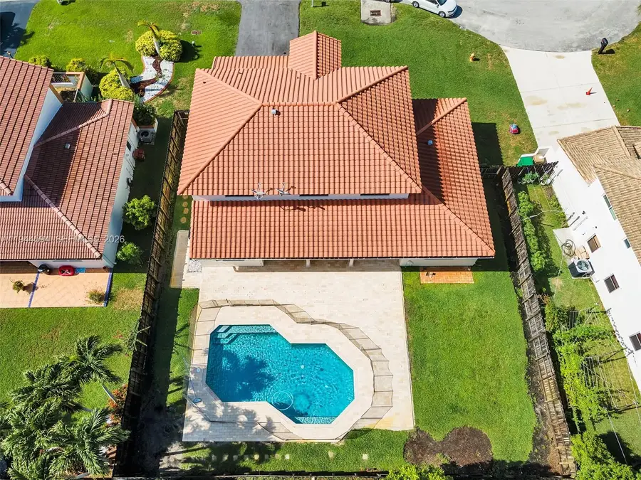 15835 Cotswold Ct, Davie, FL 33331 - Image #2