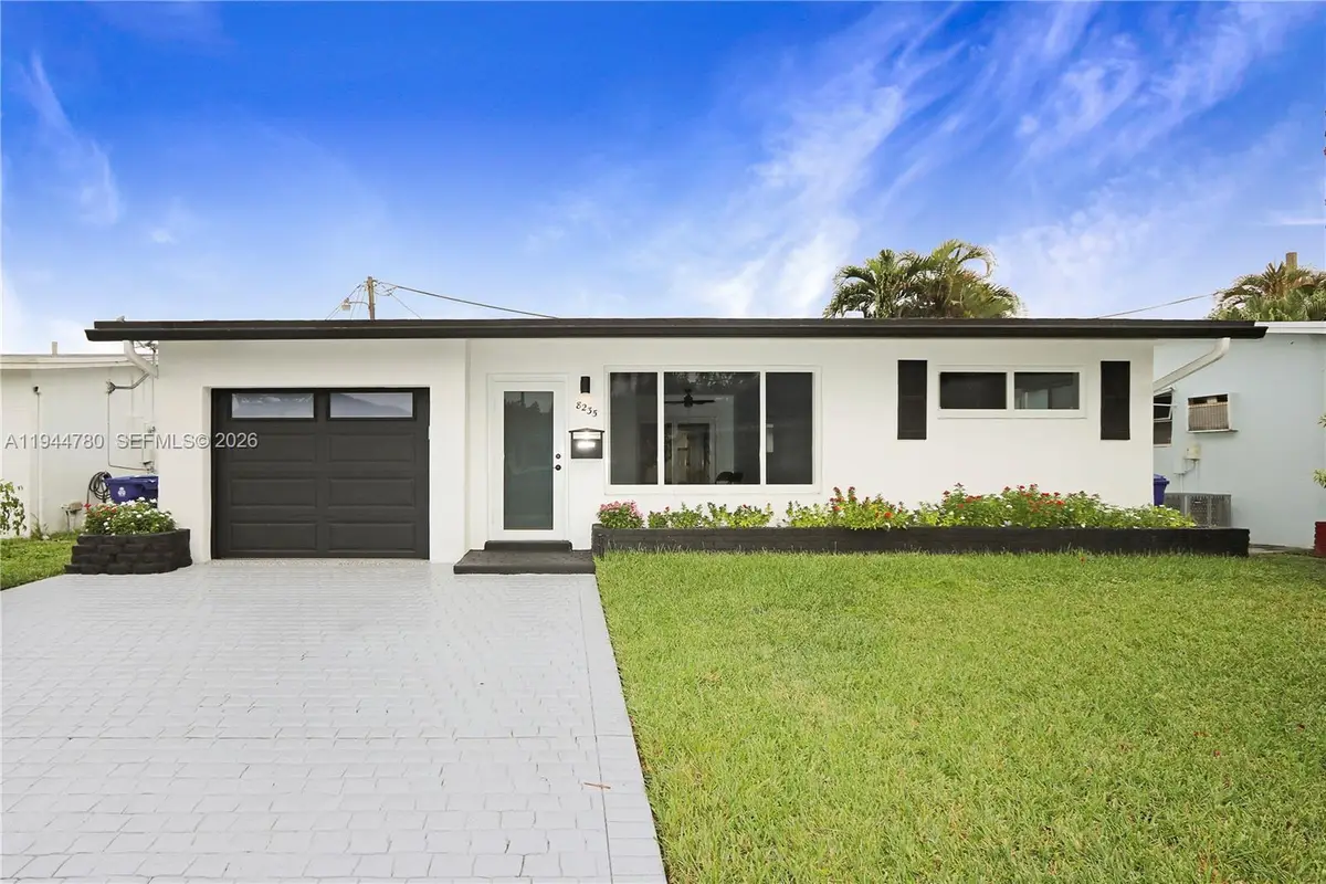 8235 NW 23rd St, Sunrise, FL 33322 - Image #1